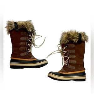 Sorel Joan Of Arctic Faux Fur Trimmed Leather Lace Up Boots